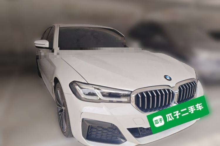 Used BMW 5 Series 2021 Facelifted 530Li Leading Edition M Sport Package Front Right 45 Deg