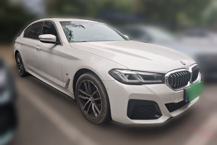 Used BMW 5 Series 2021 525Li M Sport Package Front Right 45 Deg