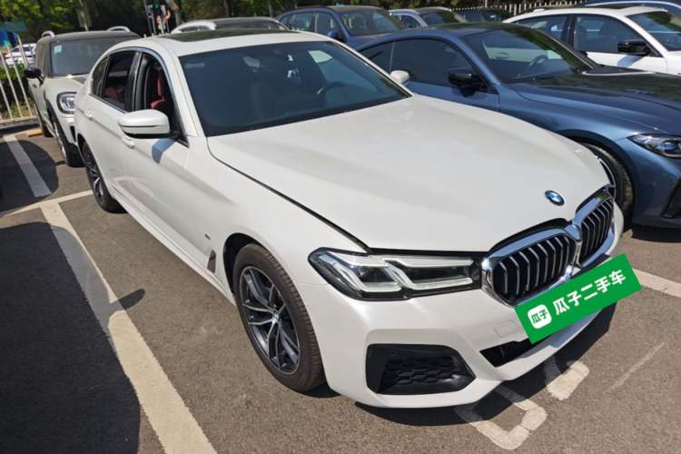 Used BMW 5 Series 2021 525Li M Sport Package Front Right 45 Deg