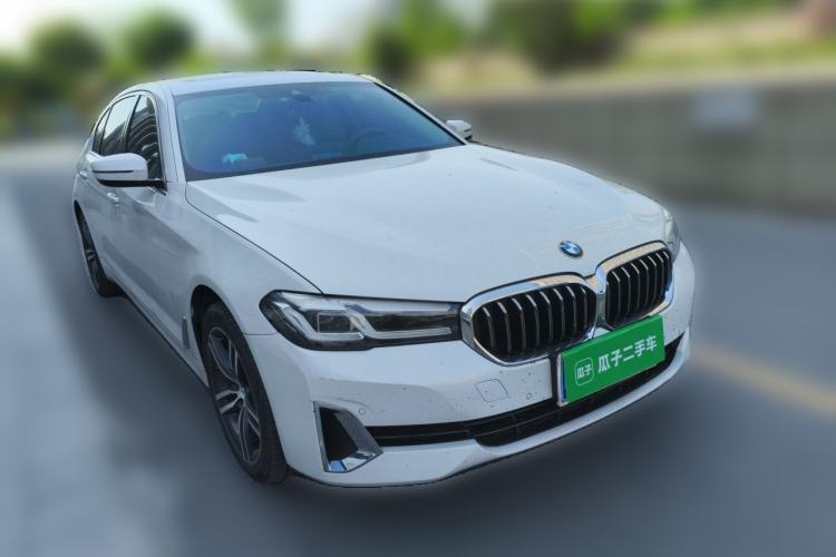 Used BMW 5 Series 2021 530Li Leading Luxury Package Front Right 45 Deg