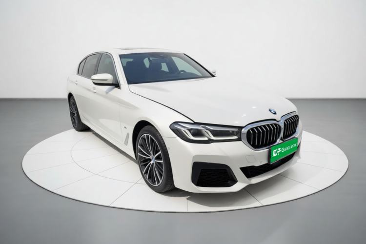 Used BMW 5 Series 2021 530Li Leading Model M Sport Package Front Right 45 Deg