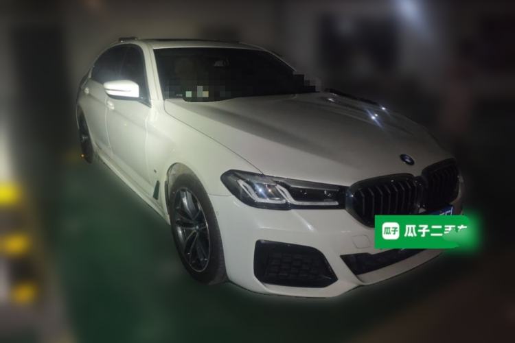 Used BMW 5 Series 2021 Facelifted 525Li M Sport Package Front Right 45 Deg