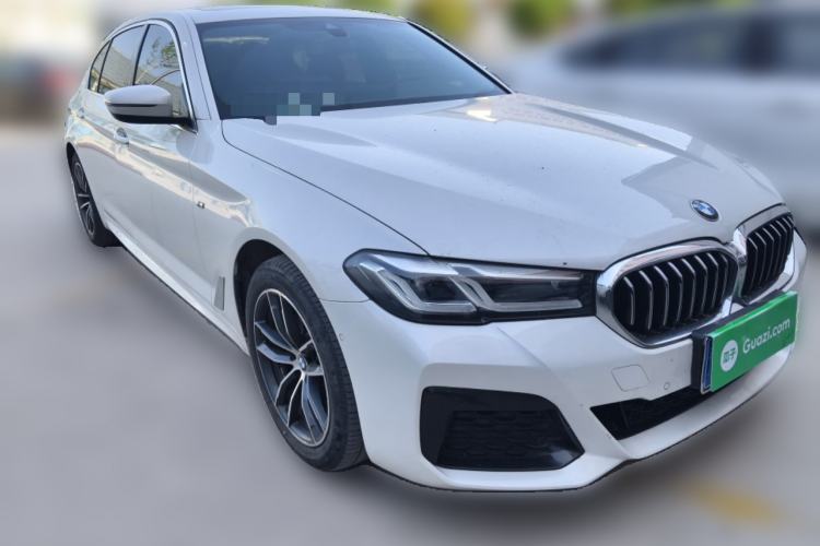 Used BMW 5 Series 2021 525Li M Sport Package Front Right 45 Deg