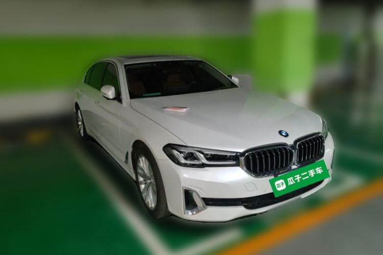 Used BMW 5 Series 2021 525Li Luxury Package Front Right 45 Deg