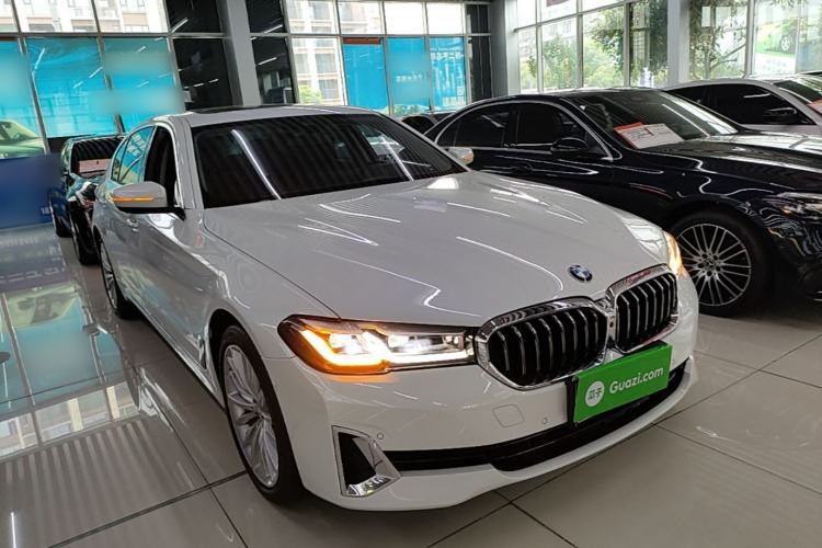 Used BMW 5 Series 2021 530Li Luxury Edition Premium Package Front Right 45 Deg