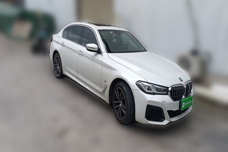 Used BMW 5 Series 2021 530Li Leading Luxury Package Front Right 45 Deg