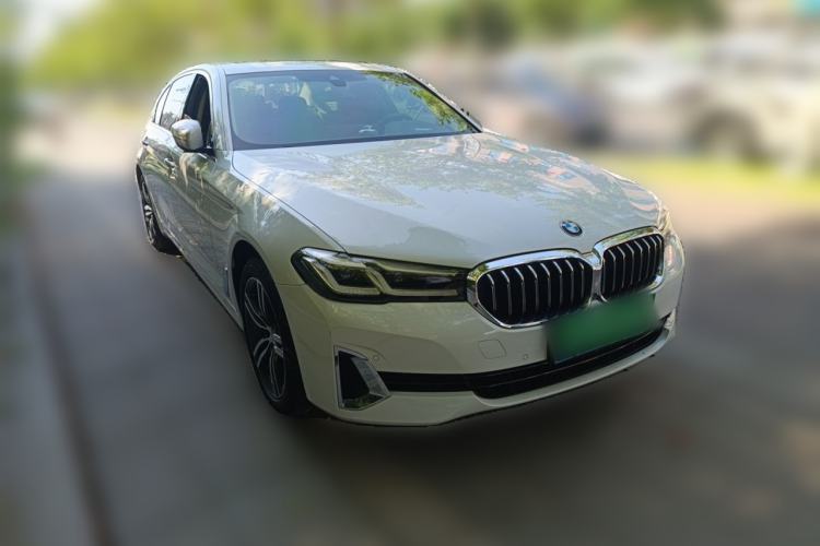 Used BMW 5 Series 2021 530Li Leading Luxury Package Front Right 45 Deg