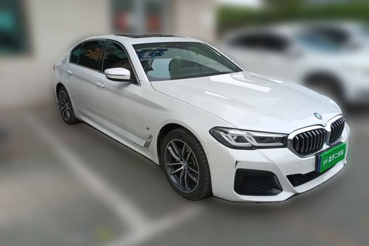 Used BMW 5 Series 2021 525Li M Sport Package Front Right 45 Deg