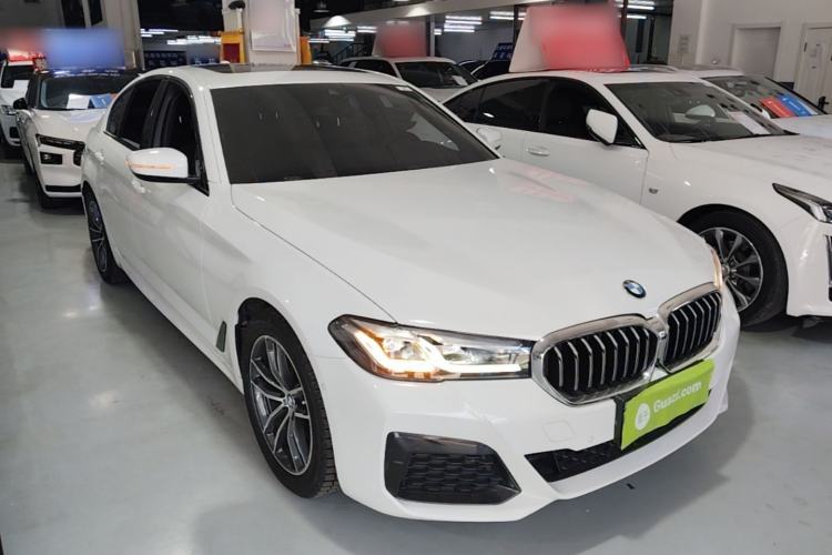 Used BMW 5 Series 2021 525i M Sport Package Front Right 45 Deg