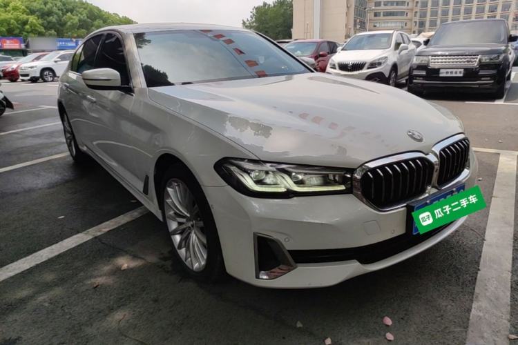Used BMW 5 Series 2021 530Li Luxury Edition Premium Package Front Right 45 Deg