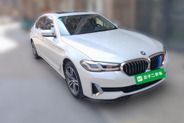 Used BMW 5 Series 2021 530Li Leading Luxury Package Front Right 45 Deg