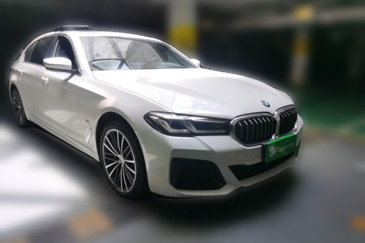 Used BMW 5 Series 2021 Facelifted 530Li Leading Edition M Sport Package Front Right 45 Deg