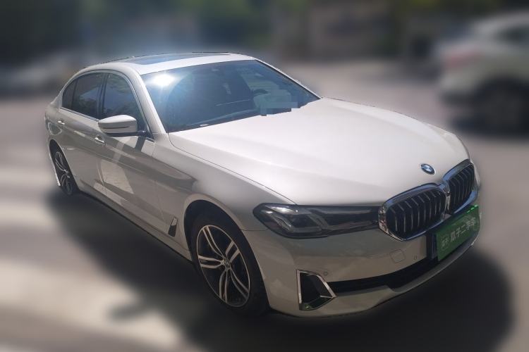 Used BMW 5 Series 2021 530Li Leading Luxury Package Front Right 45 Deg