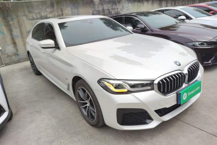 Used BMW 5 Series 2021 Facelifted 525Li M Sport Package Front Right 45 Deg