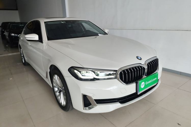 Used BMW 5 Series 2021 525Li Luxury Package Front Right 45 Deg