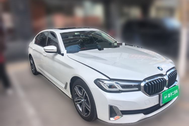 Used BMW 5 Series 2021 530Li Leading Luxury Package Front Right 45 Deg