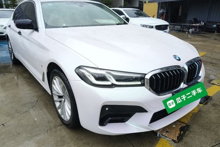 Used BMW 5 Series 2021 525Li Luxury Package Front Right 45 Deg