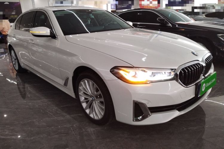 Used BMW 5 Series 2021 Updated Version 525Li Luxury Package Front Right 45 Deg