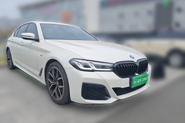 Used BMW 5 Series 2021 530i M Sport Package Front Right 45 Deg