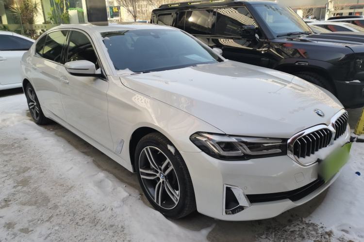 Used BMW 5 Series 2021 530Li xDrive Luxury Package Front Right 45 Deg