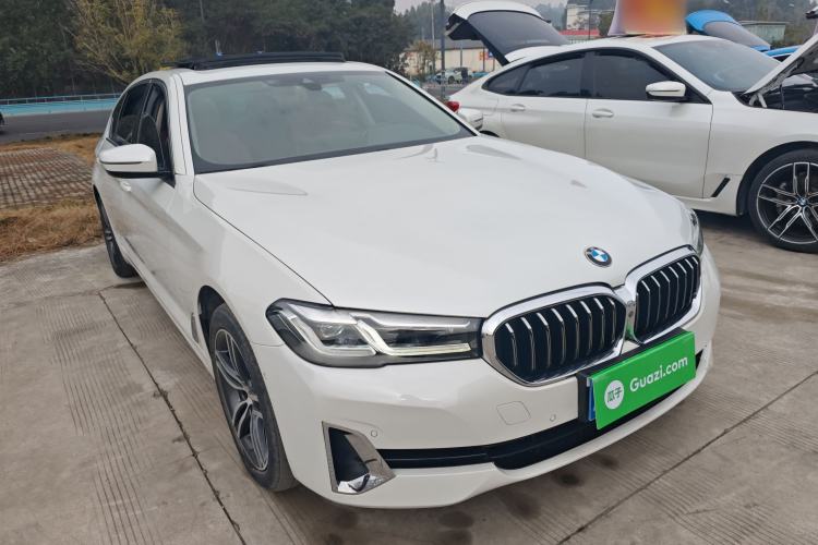 Used BMW 5 Series 2021 530Li Leading Luxury Package Front Right 45 Deg