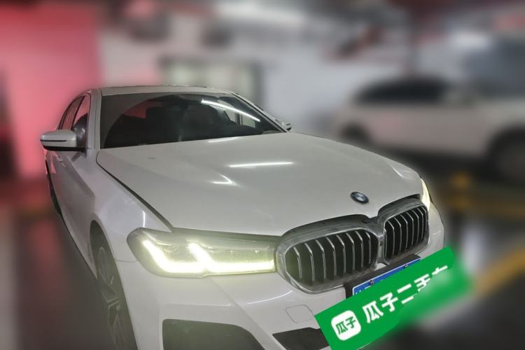 Used BMW 5 Series 2021 530Li Luxury Edition M Sport Package Front Right 45 Deg