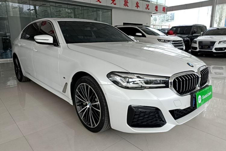 Used BMW 5 Series 2021 Facelifted 530Li Leading Edition M Sport Package Front Right 45 Deg