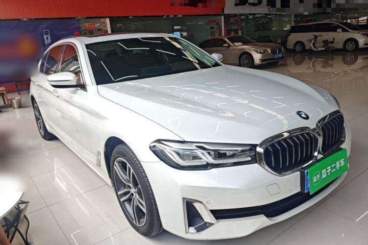 Used BMW 5 Series 2021 530Li Leading Luxury Package Front Right 45 Deg