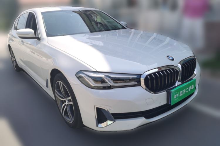 Used BMW 5 Series 2021 530Li xDrive Luxury Package Front Right 45 Deg