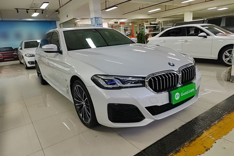 Used BMW 5 Series 2021 Facelifted 530Li Leading Edition M Sport Package Front Right 45 Deg