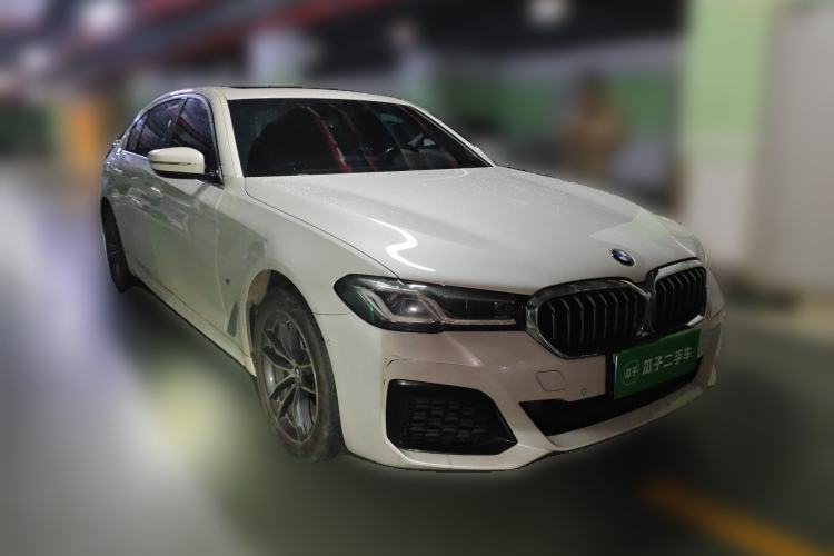 Used BMW 5 Series 2021 Facelifted 525Li M Sport Package Front Right 45 Deg