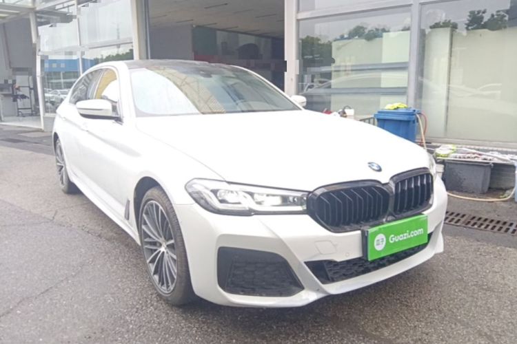 Used BMW 5 Series 2021 530Li Leading Model M Sport Package Front Right 45 Deg
