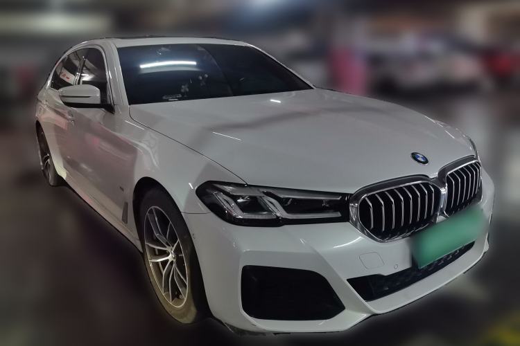 Used BMW 5 Series 2021 525Li M Sport Package Front Right 45 Deg