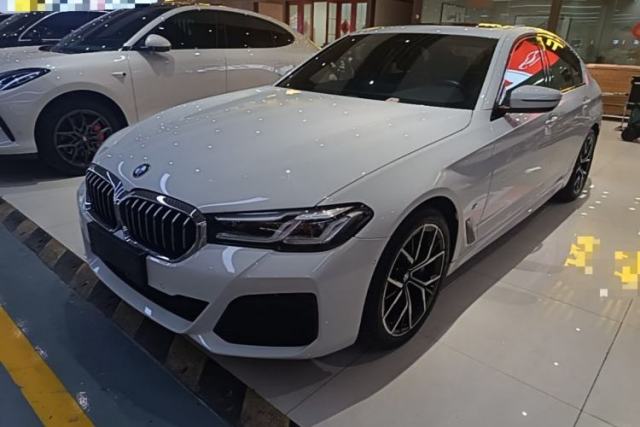 BMW 5 Series 2021 530i M Sport Package d’occasion