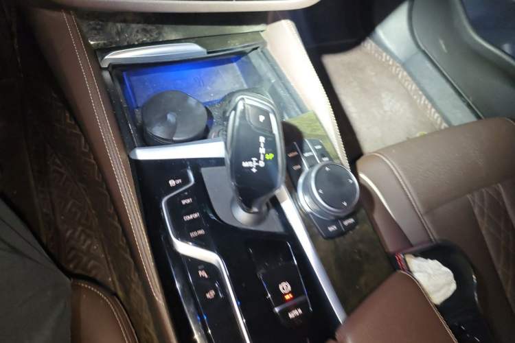 Used BMW 5 Series 2021 525Li Luxury Package Gear Lever