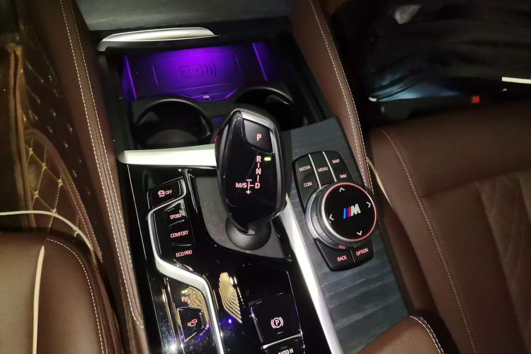 Used BMW 5 Series 2021 530Li Leading Model M Sport Package Gear Lever