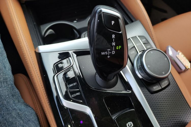 Used BMW 5 Series 2021 525i M Sport Package Gear Lever