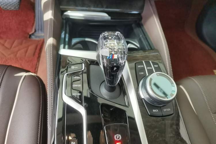 Used BMW 5 Series 2021 Updated Version 525Li Luxury Package Gear Lever