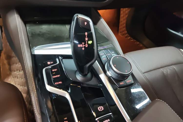 Used BMW 5 Series 2021 Updated Version 525Li Luxury Package Gear Lever