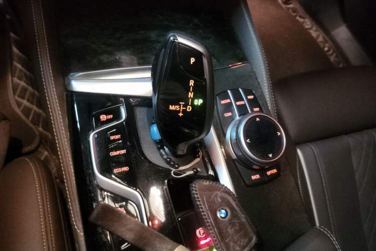 Used BMW 5 Series 2021 Restyled 530Li Luxury Edition M Sport Package Gear Lever