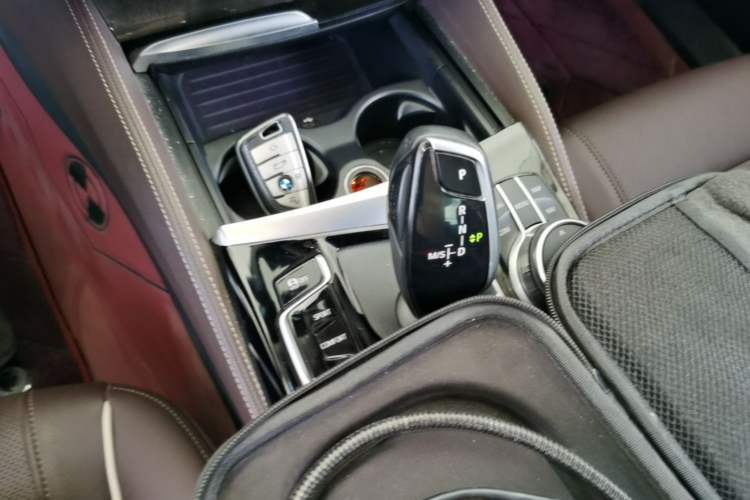 Used BMW 5 Series 2021 Updated Version 525Li Luxury Package Gear Lever
