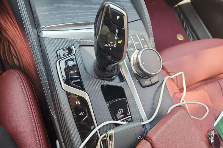 Used BMW 5 Series 2021 Restyled 530Li Luxury Edition M Sport Package Gear Lever