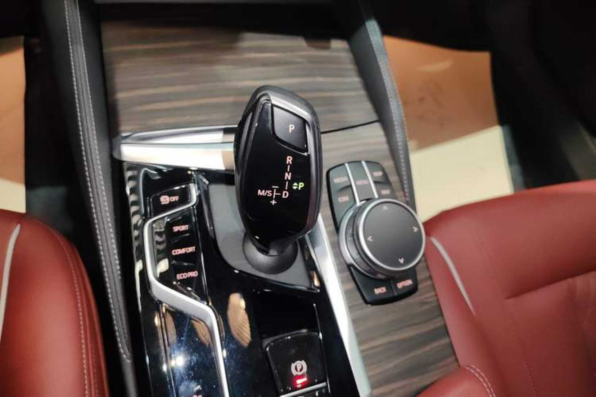 Used BMW 5 Series 2021 Restyled 530Li Leading Edition Luxury Package Gear Lever
