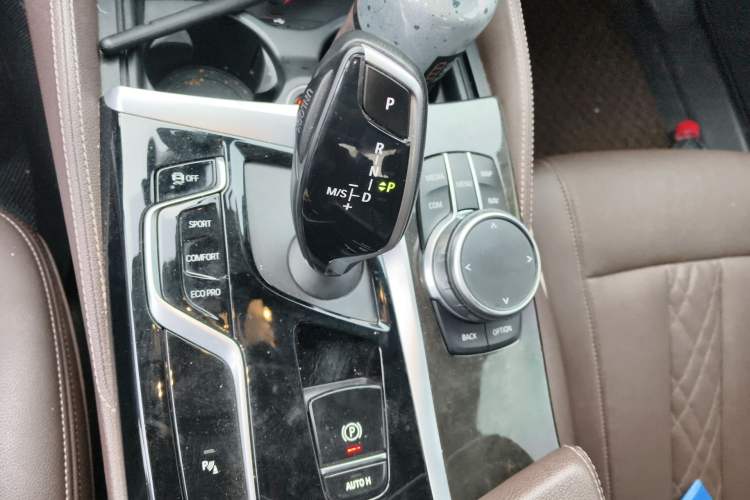 Used BMW 5 Series 2021 525Li M Sport Package Gear Lever