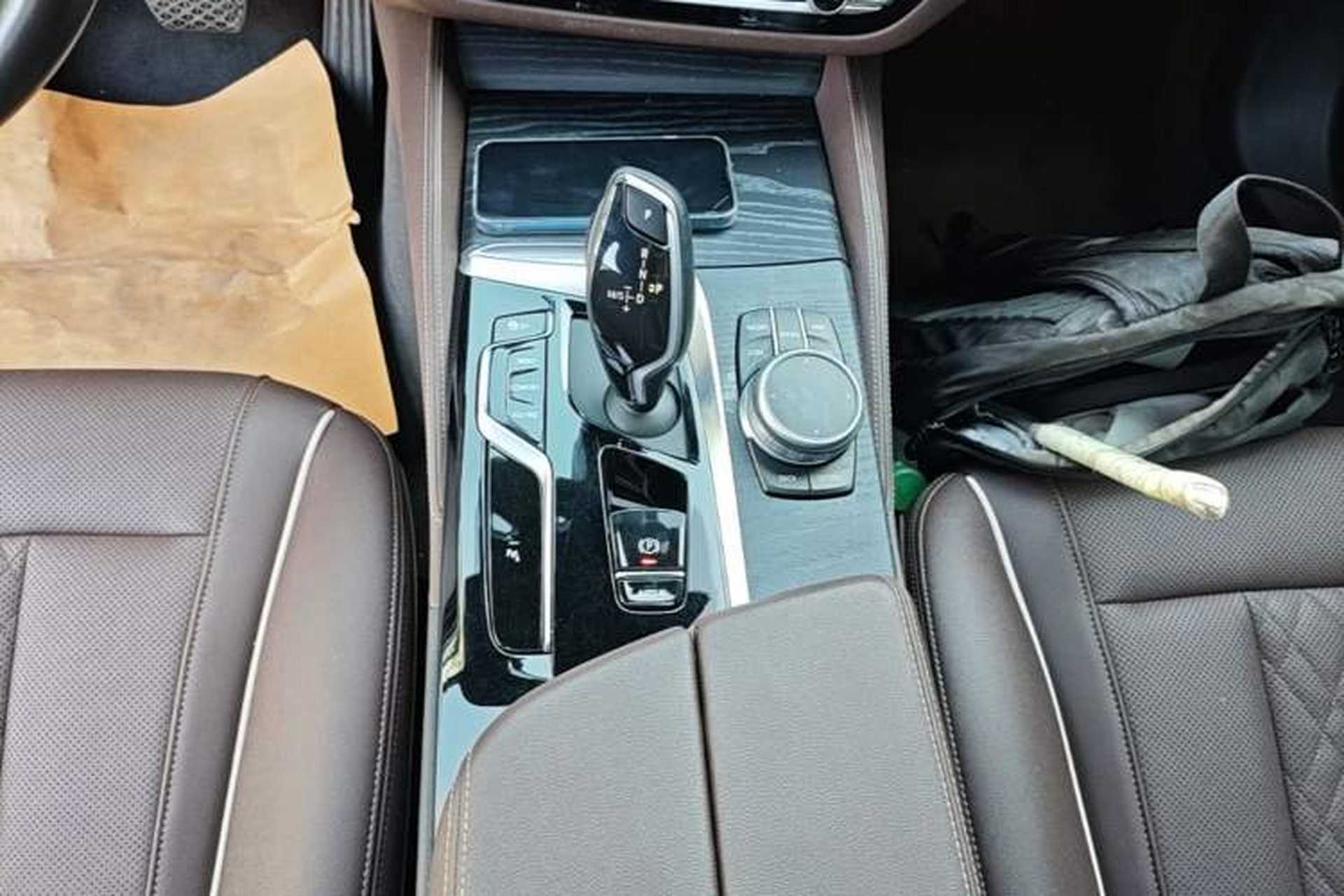 Used BMW 5 Series 2021 Facelifted 530Li Leading Edition M Sport Package Gear Lever