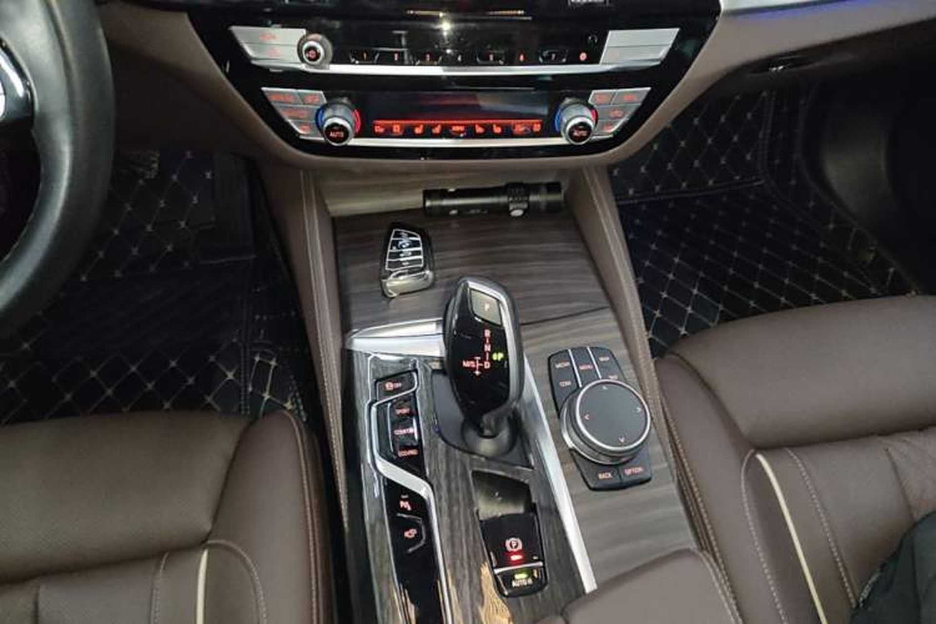 Used BMW 5 Series 2021 530Li Luxury Edition Premium Package Gear Lever