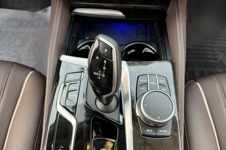 Used BMW 5 Series 2021 525Li Luxury Package Gear Lever