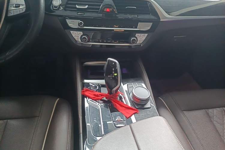 Used BMW 5 Series 2021 525Li Luxury Package Gear Lever