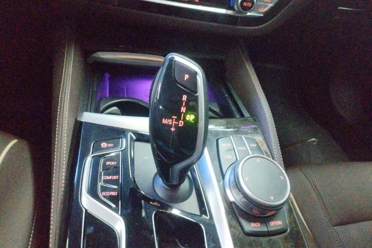 Used BMW 5 Series 2021 525Li Luxury Package Gear Lever