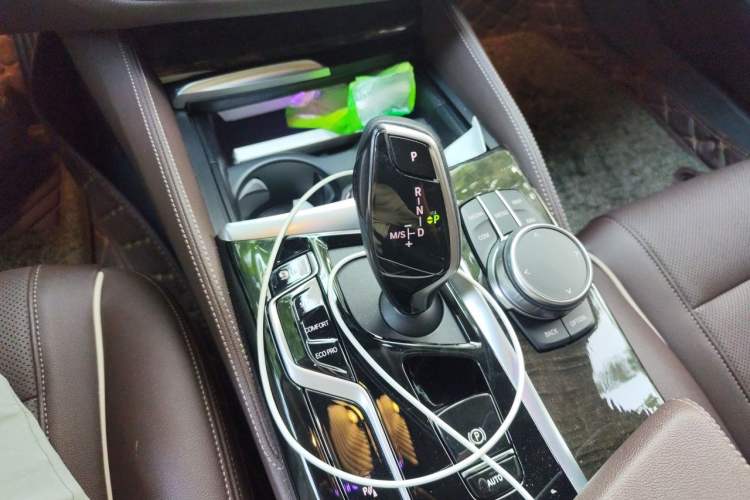 Used BMW 5 Series 2021 Restyled 530Li Leading Edition Luxury Package Gear Lever